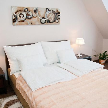 Ametiszt Apartman Heviz Exterior photo
