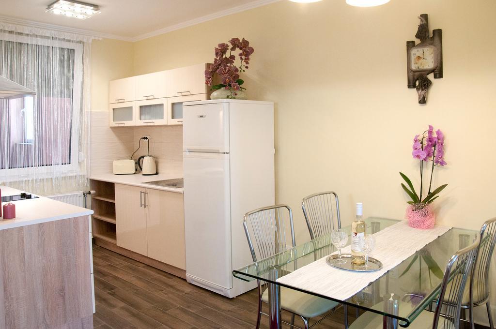 Ametiszt Apartman Heviz Exterior photo