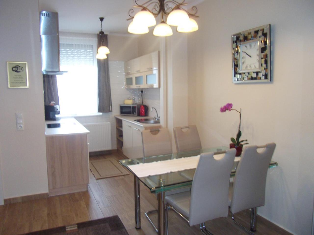 Ametiszt Apartman Heviz Exterior photo