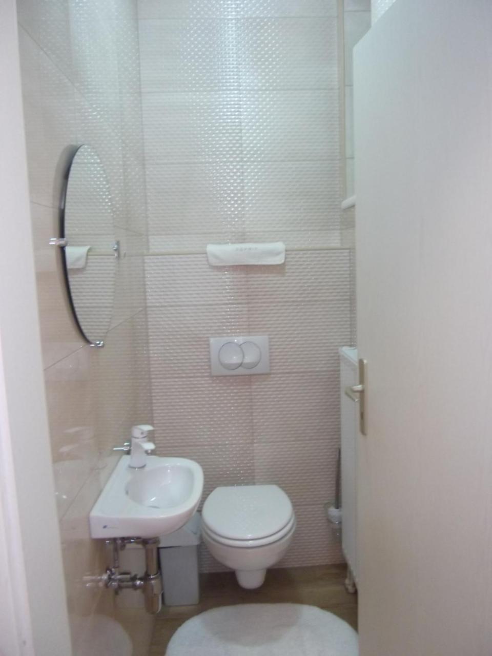 Ametiszt Apartman Heviz Exterior photo