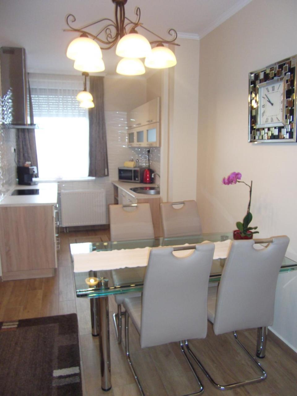 Ametiszt Apartman Heviz Exterior photo